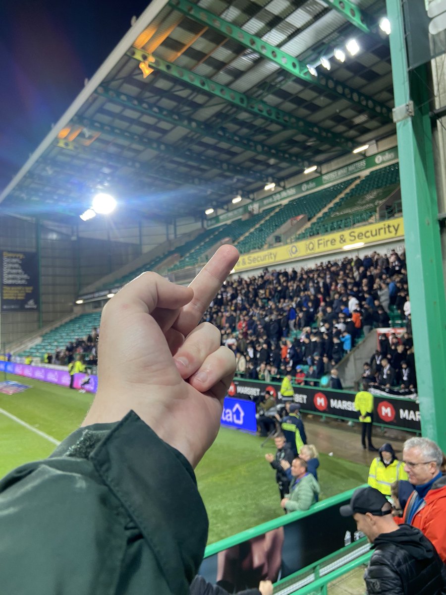 calum_paton's tweet photo. 90 mins in. https://t.co/xn5D5WzT9I