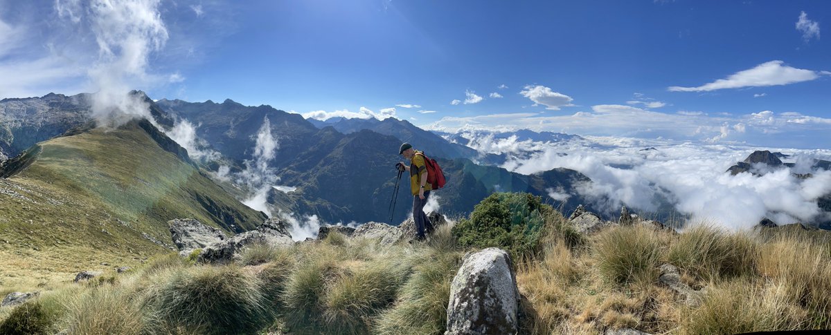 Just back from a few weeks in the Pyrenees @camp_fr making noise in the mountains with @okkyunglee, @cmvonhausswolff & mark fell... I can't wait for next year now. The 2024 courses have just been announced ENVIRONMENT & SYNTHESIS 🗣️ campfr.com/course/onsite/…