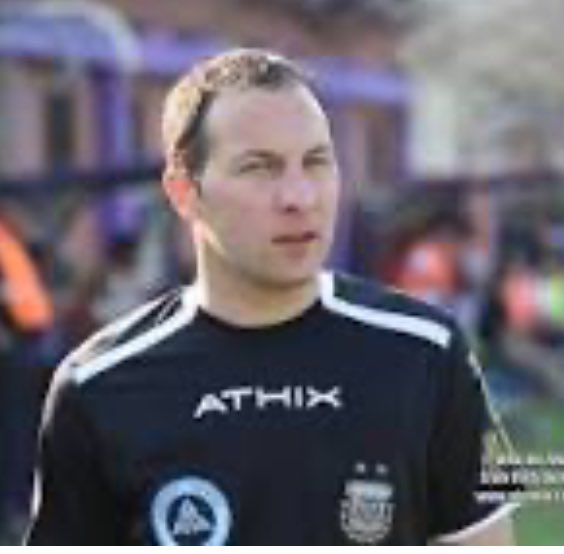 NachodeFerro's tweet image. El sáb frente a Racing, dirigirá Lucas Comesaña, muy recordado por el escandaloso arbitraje entre CADU y Almirante el pasado 9/7, que terminó con gas pimienta, y hubo batalla campal entre jugadores y  policía. Atentos !🇳🇬🇳🇬

infobae.com/deportes/2023/…