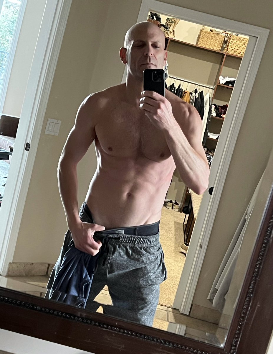 BigCMen's tweet photo. Am I your type? 😊 https://t.co/14tWuW3G1Y