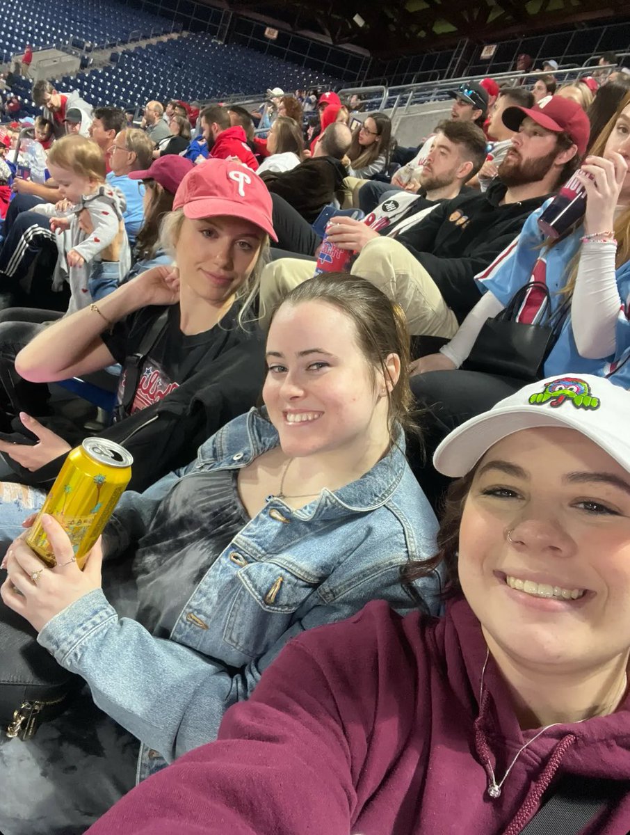 lindseydanasko's tweet photo. #ringthebell https://t.co/YiSXRNwIIB