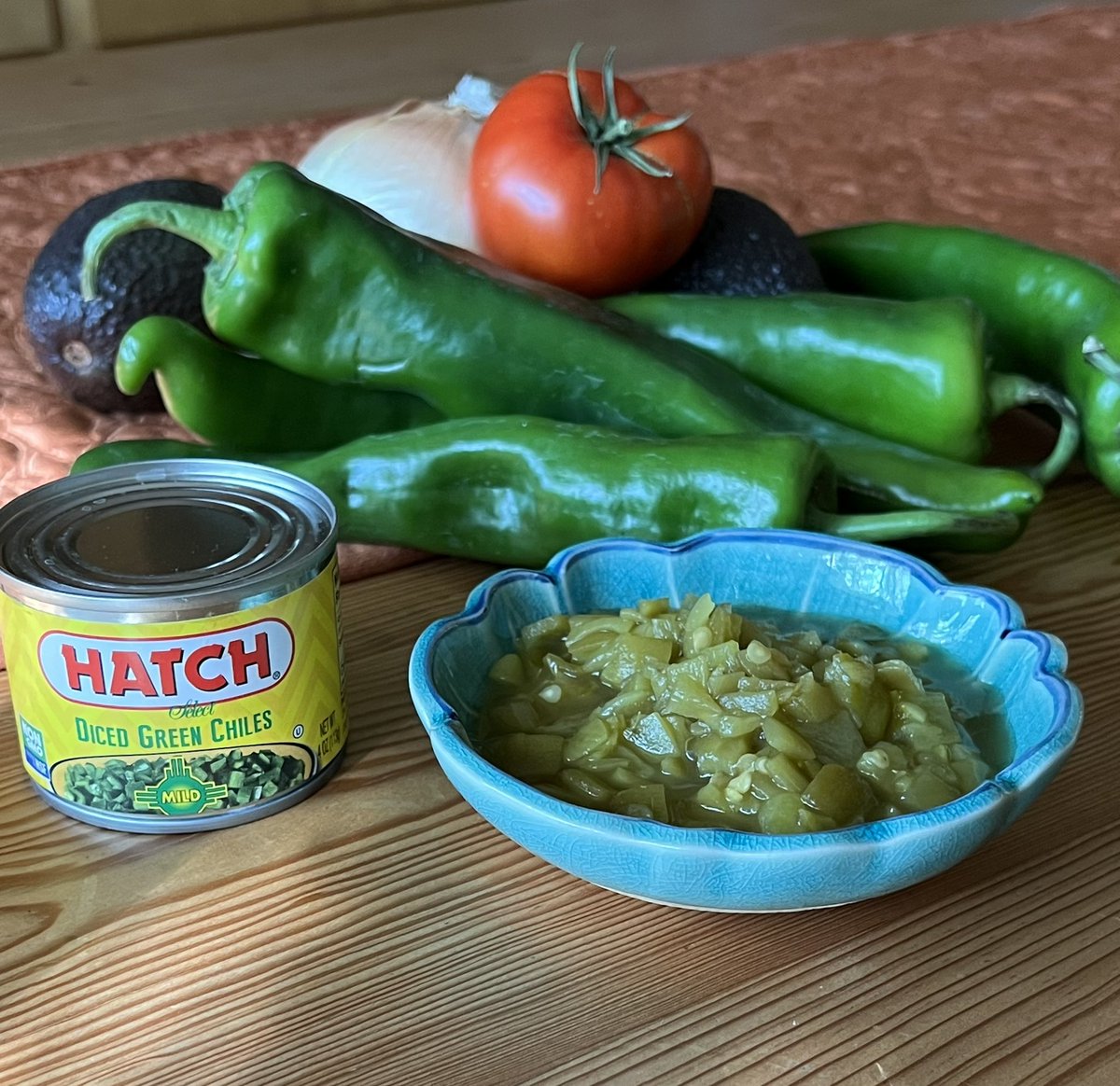 HatchChileCoLLC's tweet photo. HATCH Select® green chile in HOT and MILD! 

 #NewMexico #SantaFe #Albuquerque #HatchNewMexico
#OnlyInNewMexico 
#NMTrue
#Whole30Certified #Keto #GlutenFree #PartyIdeas #Sprouts #Albertsons #WalMart #Amazon https://t.co/m4dcFoO8xZ