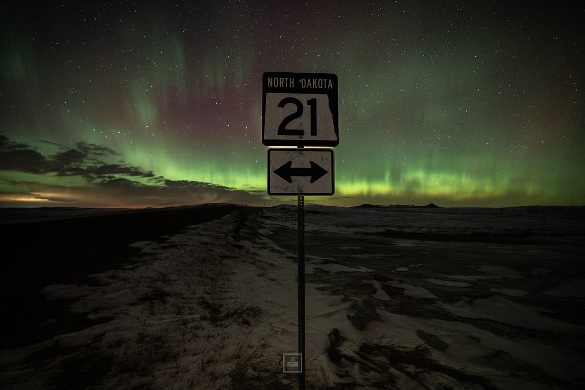 Welcome to my North Dakota 😎 

#aurora #northdakota #ndlegendary #visitND #sky #nightsky #northernlights