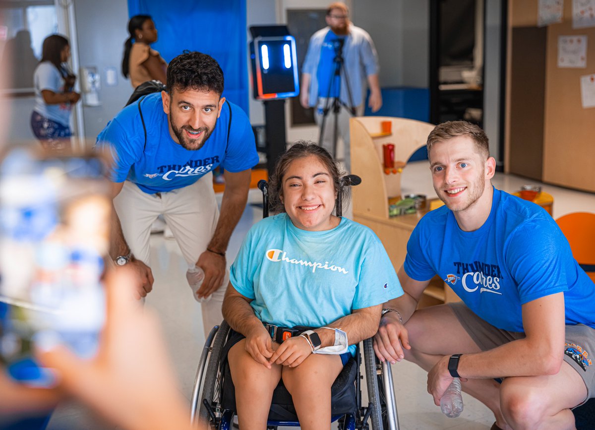 These smiles brightened the room! 🥹