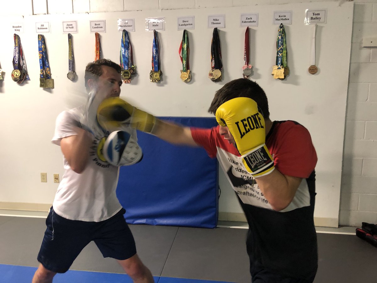 ParamountBJJ's tweet photo. Mitt work || Boxing || #DowningtownPA https://t.co/BK1dBytQG9