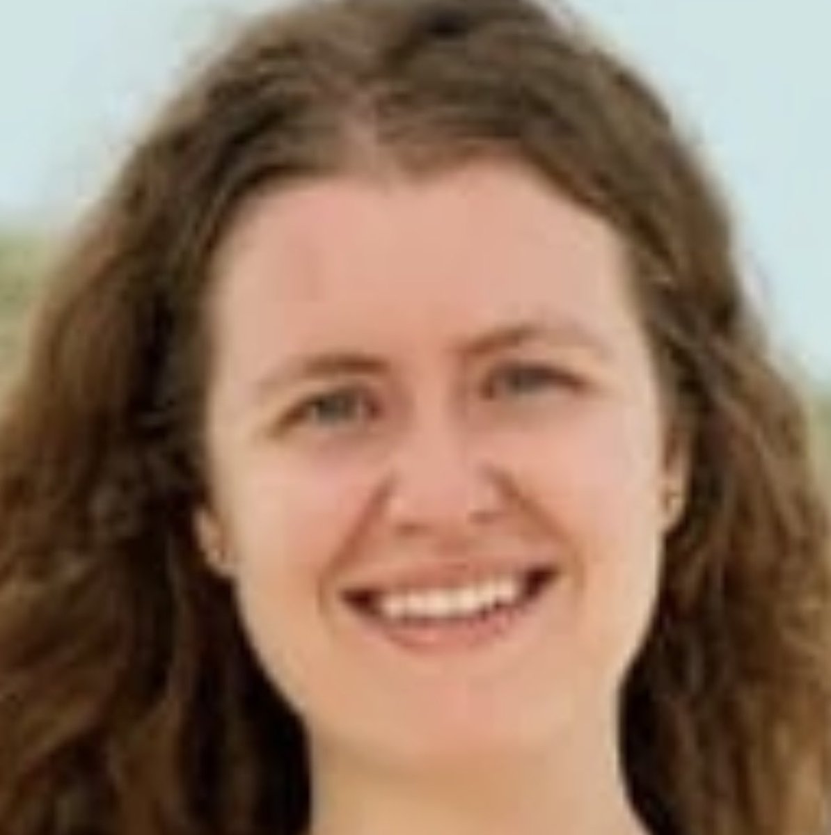 MojoFerocious's tweet photo. Emily could have been the type of villain that’s good for viewers to hate, but the first 3 targets of her ire certainly make her seem like a more sinister type of villain that shouldn’t be platformed #Survivor45 https://t.co/sShqch8D75