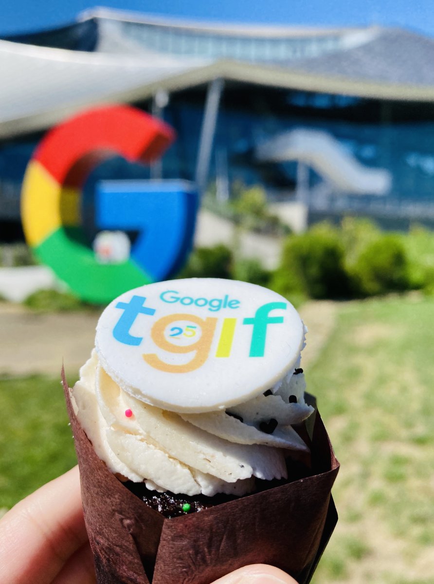 fereshteh_sa's tweet photo. Got a spot at G25gle TGIF Live for Google 25th birthday! Google is getting old! https://t.co/l36CPUKIns