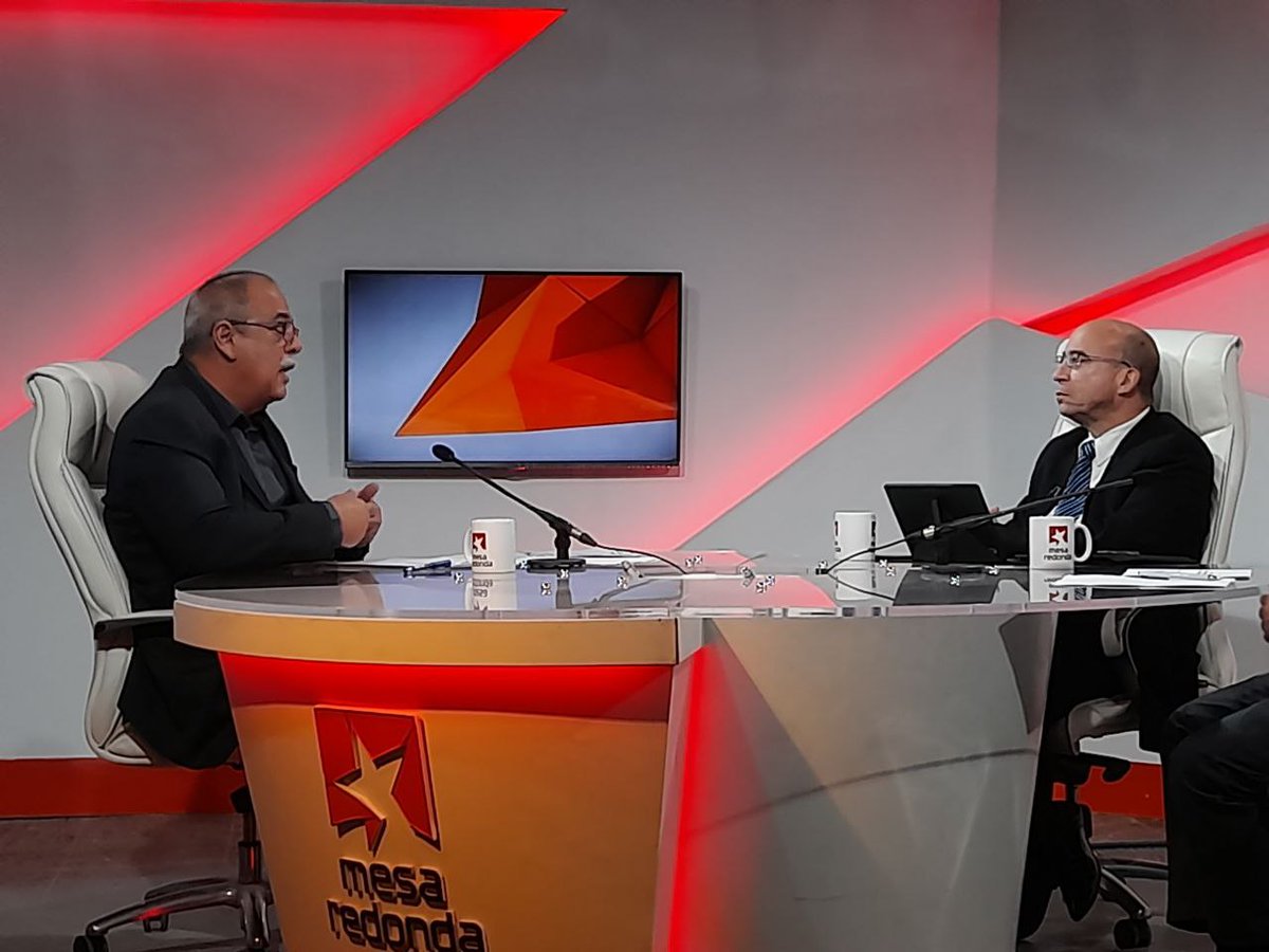 En el programa radiotelevisivo <a href="/mesaredondacuba/">Mesa Redonda</a> el ministro de <a href="/EnergiaMinasCub/">Ministerio de Energía y Minas Cuba 🇨🇺</a> explicó que Cuba nunca ha llegado a cero combustibles.

#UnidosXCuba