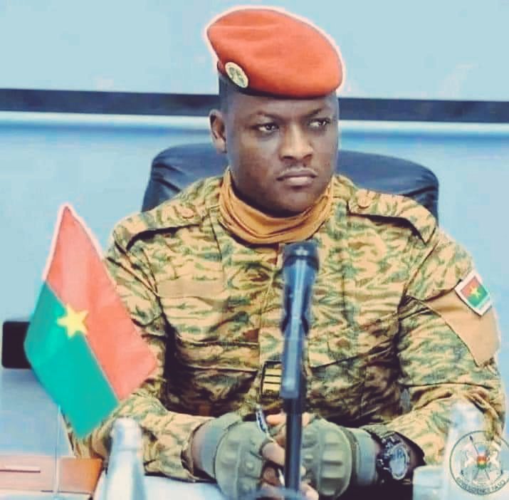 lsiafrica's tweet photo. 🔴#BurkinaFaso : la junte militaire affirme avoir déjoué "une tentative de coup d'État". Plusieurs officiers ont été mis aux arrêts. #BurkinaFaso https://t.co/OzKoqBj2MR