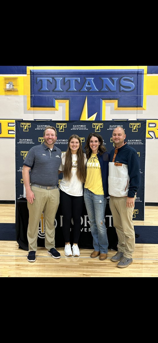 TeaGbb's tweet photo. Today was a good day. Congratulations @Mara_Grant_ on signing your Letter of Intent to play basketball at Dordt University. Great things ahead for you! #TeaGBB #TitanNation #TeaTitans https://t.co/G1Tb3E56fE