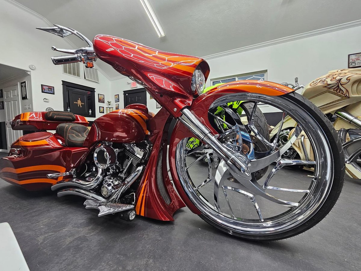 SINISTERWHEEL's tweet photo. Escape Wheel
. New for 2023
. Bike Build by
. @powerhousecustomscycles
. #Escape to the Original Designs
. Available in #Chrome & Black&Machined
#Escape #ridethebest #original #worldsfirst #bigwheelbagger #EscapeWheel #bigwheel #always innovative #harleydavidson #indian https://t.co/sDFmxZFgjI