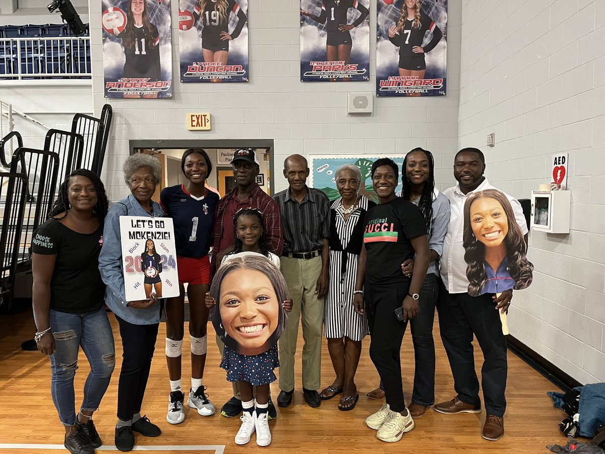 macparksvball's tweet photo. It was such an emotional Sr. Night last night. All my friends and family came to support me on my last home game of my High School Career. I can’t believe it’s over. Enjoying every moment! @srpatriots @Coppin_VB https://t.co/qPIHUqzHMK