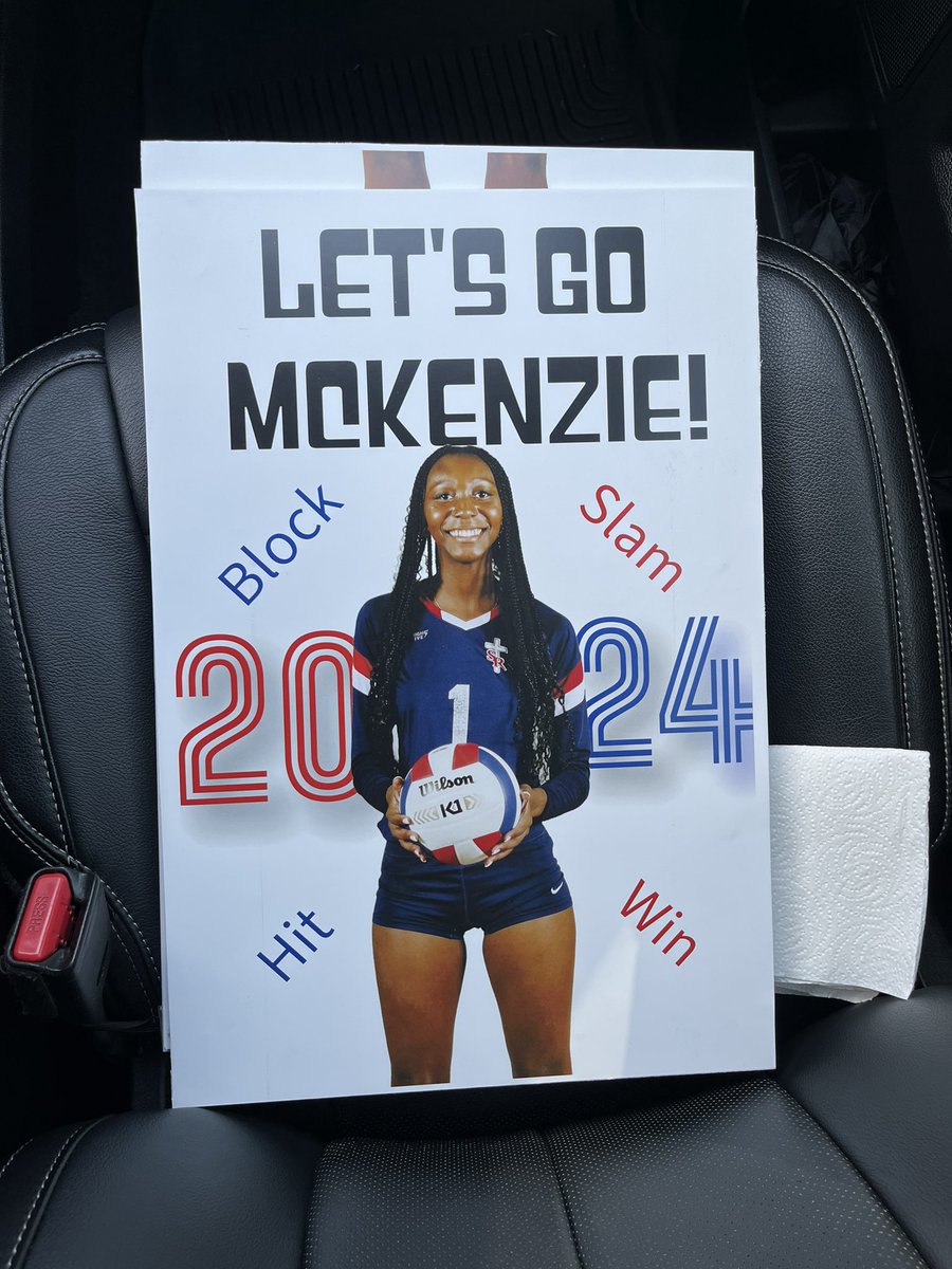 macparksvball's tweet photo. It was such an emotional Sr. Night last night. All my friends and family came to support me on my last home game of my High School Career. I can’t believe it’s over. Enjoying every moment! @srpatriots @Coppin_VB https://t.co/qPIHUqzHMK