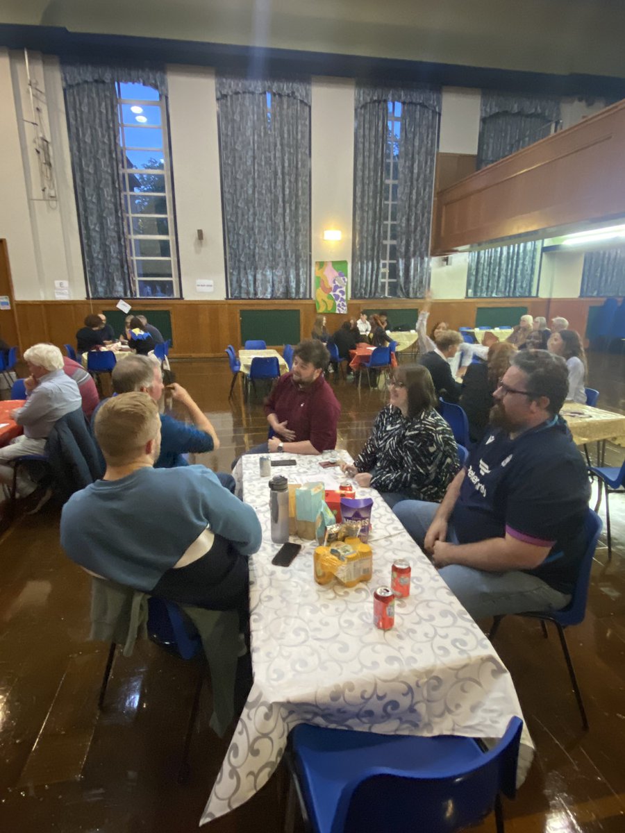 Leos with <a href="/bonaccordlions/">Aberdeen Bon Accord</a> serving their community and having some fun
