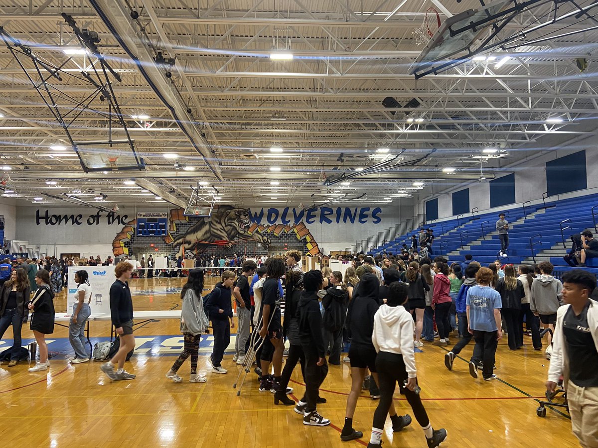 Awesome activities fair today during advisory!  We had over 40 clubs represented!  There is something for everyone at West Potomac!! <a href="/theWPboard/">West Potomac HS (we/they/them)</a>