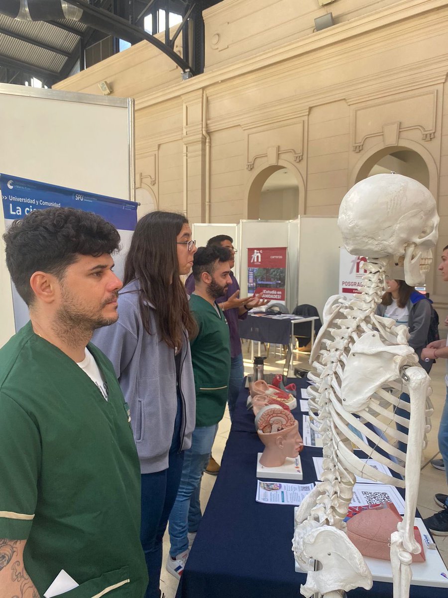 MedicinaUNMDP's tweet image. 📌Gran convocatoria en el primer día de la Muestra Educativa de la #UNMDP
🙌🏻Ingreso libre y gratuito de 10 a 17hs
📍En el Centro Cultural Estación Sur, ubicado en Sarmiento y Alberti