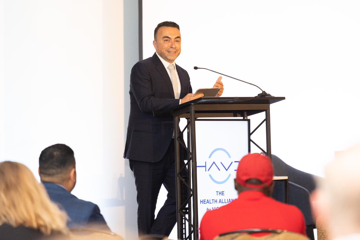 #2023HAVIConference #PhotoHighlights🌟 Honored to have Dr. Bechara Choucair, MD (@choucair), Senior VP and Chief Health Officer at Kaiser Foundation Health Plan, Inc., as our plenary speaker today. #PublicHealthApproach #GunViolenceSolutions