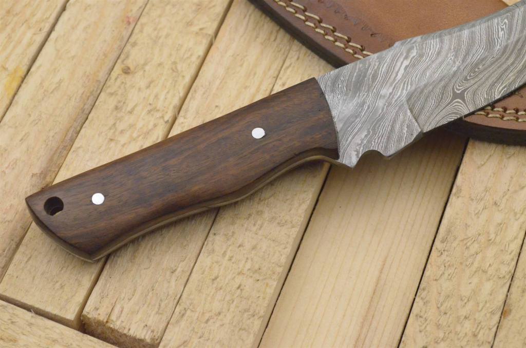 TITLE : CUSTOM MADE DAMASCUS STEEL SKINNING KNIFE
BLADE : DAMASCUS
HANDLE : ROSE WOOD HANDLE
BOLSTERS : NO
SHEATH : COW HIDE LEATHER
Blade Size: 4
Handle Size: 4
If you want to buy link in my bio
#knifecrime
#kniveswood 
#forsale 
#FreeShipping