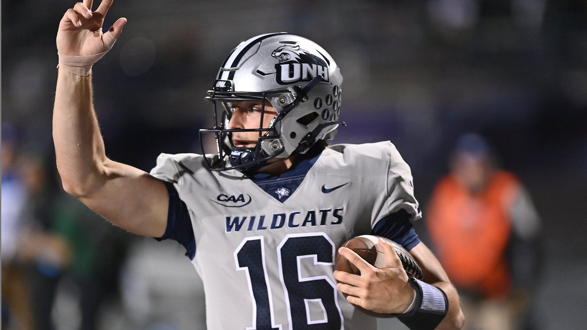 UNH_Football's tweet photo. Congrats to junior QB and captain Max Brosmer for being named an @NFFNetwork Campbell Trophy semifinalist! 

Press release ➡️ https://t.co/vDOXQjtdcd

#CAT2UNT4MED https://t.co/iQFd9zhFsx