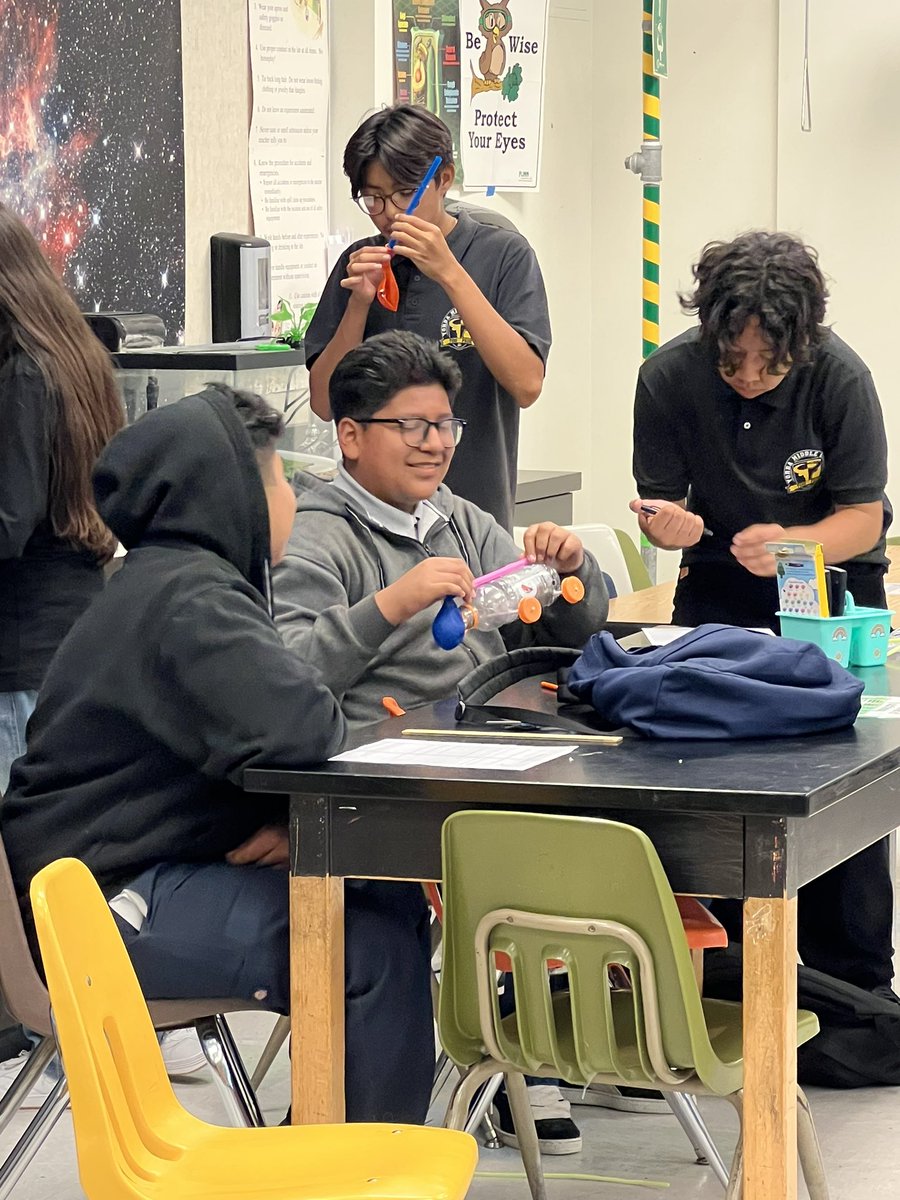 Yorba_Toros's tweet photo. Building future engineers here in our 8th grade science classes! #TOROsteam #theTOROway #buildingthemindsoftomorrow @Yorba_DrLuther https://t.co/858ccVbV5Y