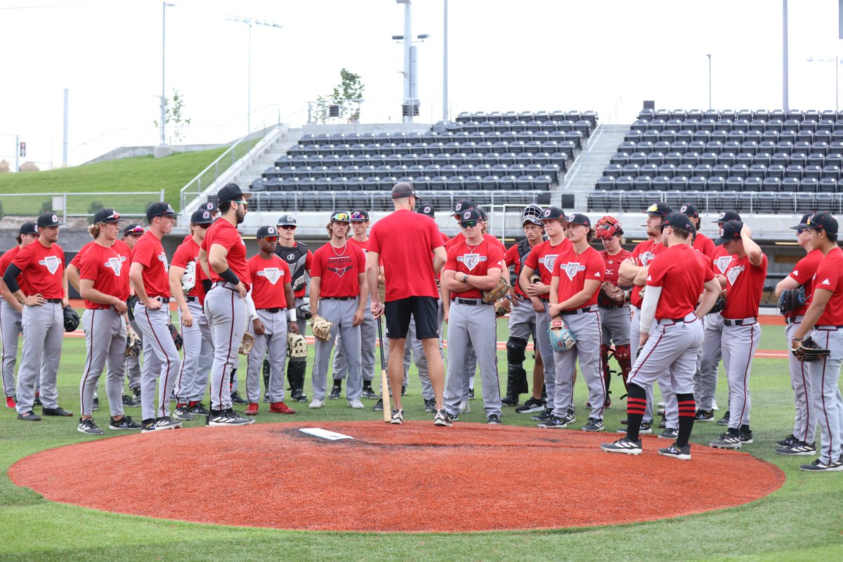Craving some more Mavericks baseball⚫️🔴⚾️

Come down to Lincoln on Friday at 4 p.m. as we take on the Huskers in a 14-inning exhibition!

#OmahaBSB