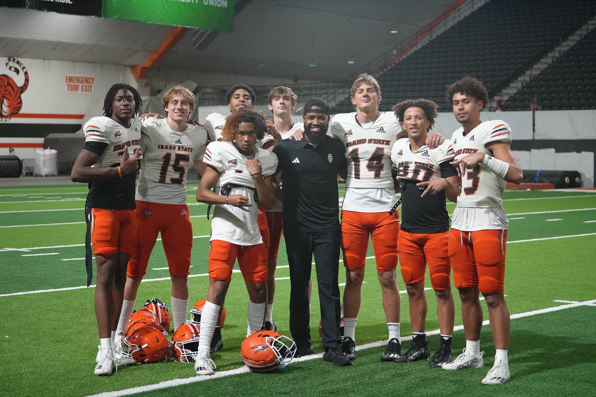 Keith Price (@17keithprice) on Twitter photo My Guys!! #Wideouts My Guys!! #Wideouts