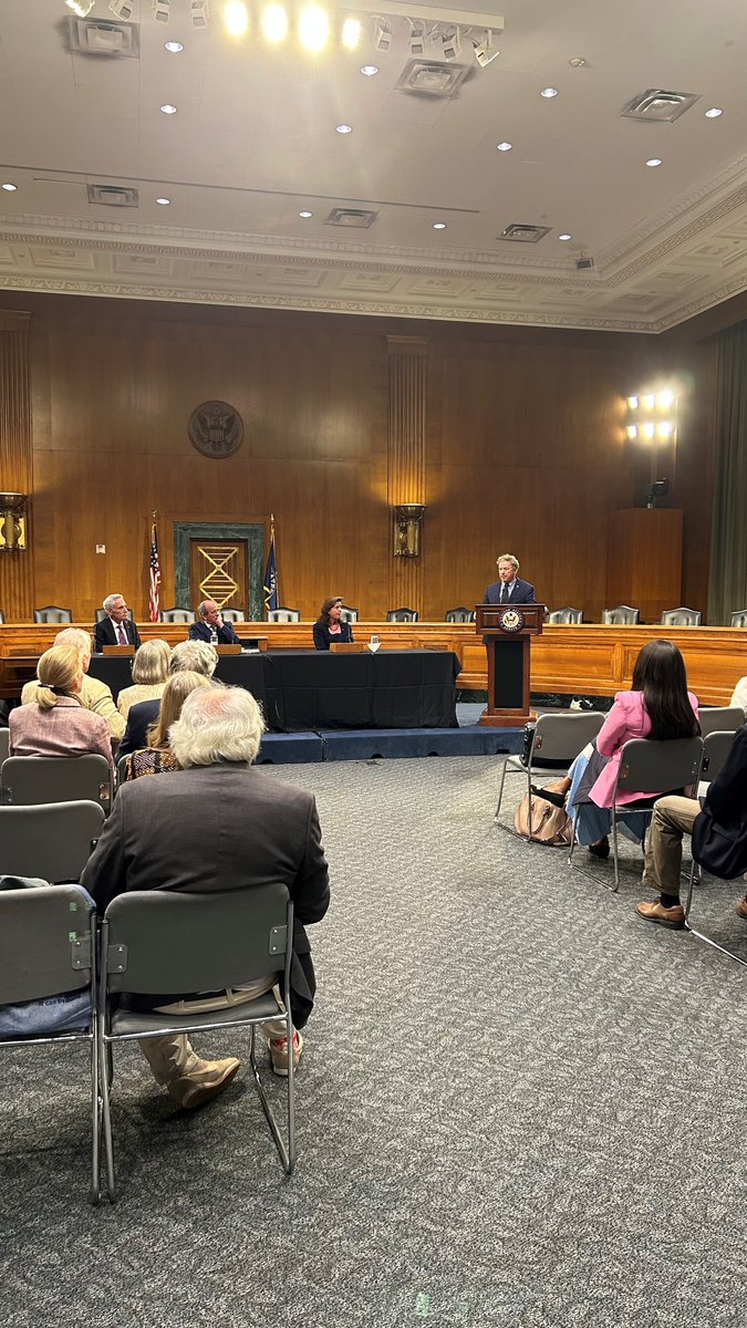 IndependentInst's tweet photo. "It's precisely during emergencies that you have to be most guarded about your freedom." @SenRandPaul opens From Crisis to Opportunity. #IIEvents https://t.co/XSBHn1jmM6