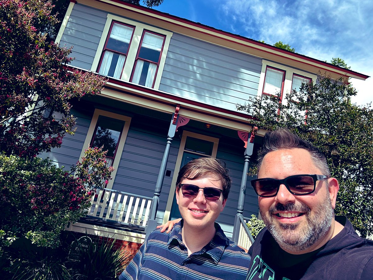 Michael_Aiello's tweet photo. Father & son horror movie location tour!
#Strode #Myers #Insidious #ElmStreet https://t.co/FGjaIRM5mq
