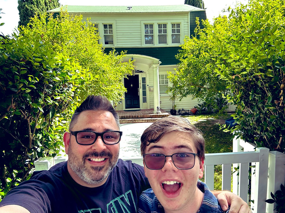 Michael_Aiello's tweet photo. Father & son horror movie location tour!
#Strode #Myers #Insidious #ElmStreet https://t.co/FGjaIRM5mq