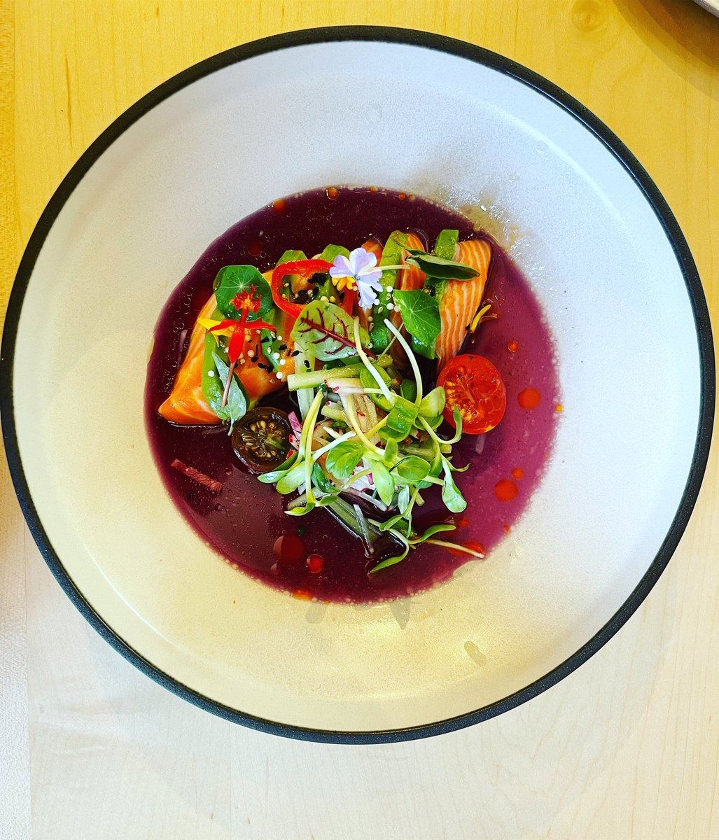 TheCuisineist's tweet image. A Brilliant SALMON CRUDO
glory bay salmon, avocado, radish salad, chili oil, purple ponzu
@downtownsummerli@chefroyellamar @finewithus #finecompany #summerlin #lasvegas #chefroyellamar #cuisineist #cuisineistconfidential Cuisineist.com #chiccompassmagazine