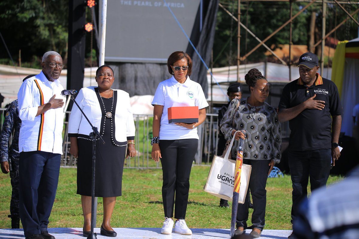 TourismBoardUg's tweet image. #WorldTourismDay23 has been a great success. Thanks you #Hoima for the hospitality, and all the partners and sister agencies for the wonderful work done.

A special thanks to guest of honor, the Prime Minister Rt. Hon @R_Nabbanja, the Minister of Tourism, Wildlife and