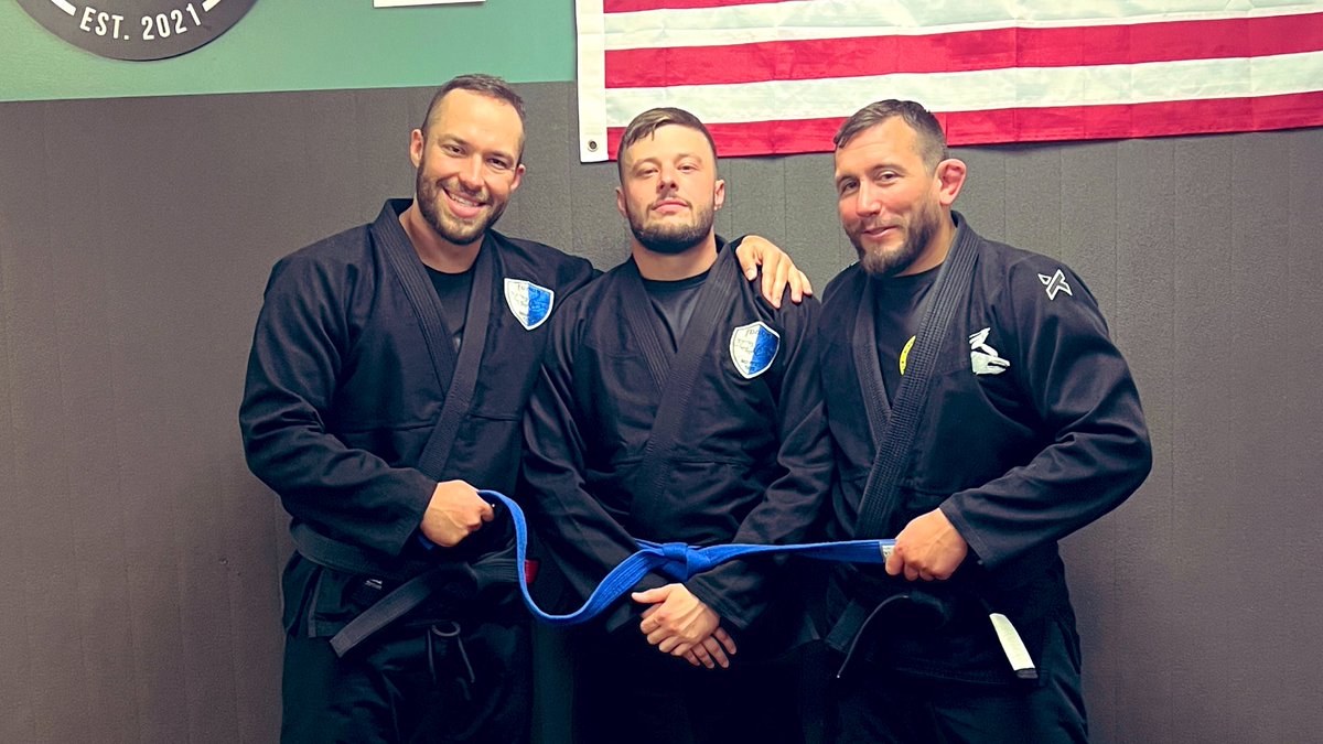 BMTradition's tweet photo. New Belt who dis? 🔵🔵 https://t.co/pFDdrFN3Rc