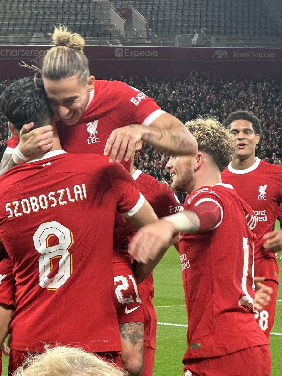 Inkedandunique's tweet photo. Szobooooooooooooooo

What a goal!!!

What a game!!

Well in Reds!!

3-1 👊🏼🔴⚪️

#LIVLC #LiverpoolFC #Anfield https://t.co/mdyXILtjy1