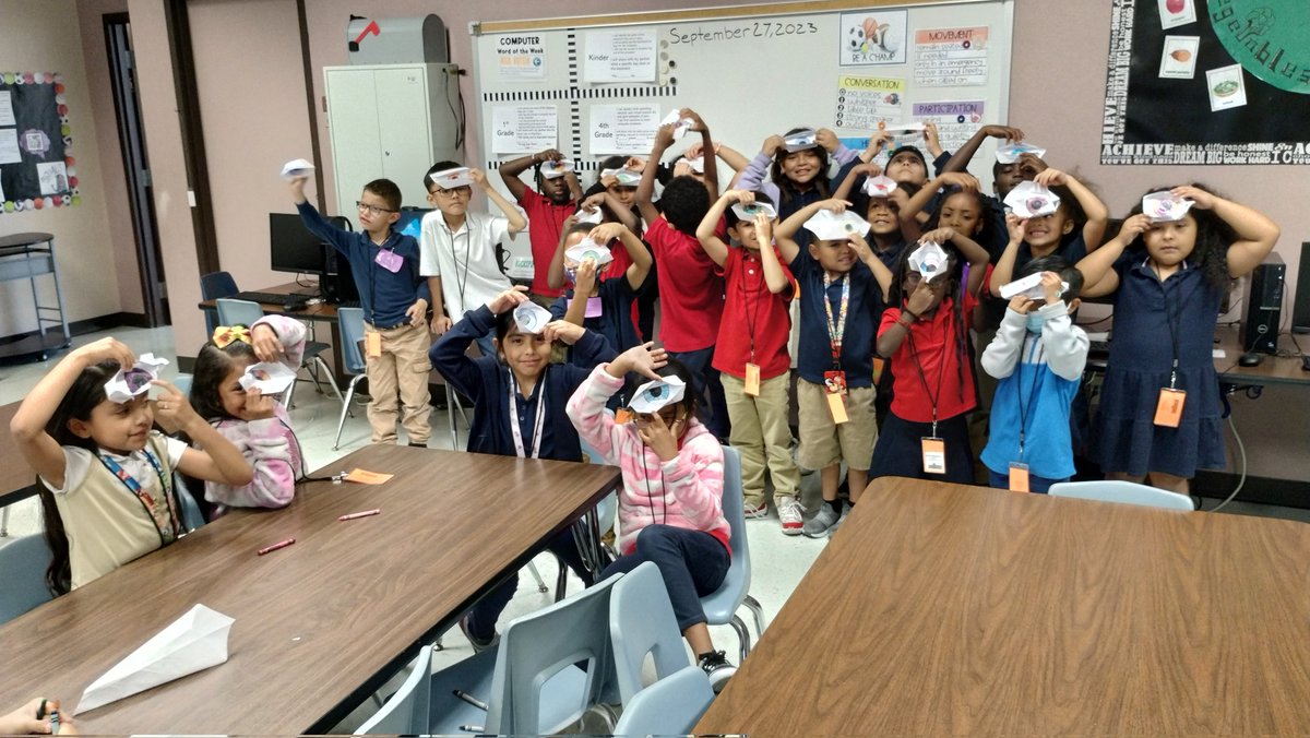 Ms. Machado (@machado_4th) on Twitter photo We had fun learning about the eye and making eye origami. <a href="/Kennedy_CIA/">Kennedy CIA</a> <a href="/AliefISD_CIA/">Children Interacting Afterschool</a> We had fun learning about the eye and making eye origami. <a href="/Kennedy_CIA/">Kennedy CIA</a> <a href="/AliefISD_CIA/">Children Interacting Afterschool</a>