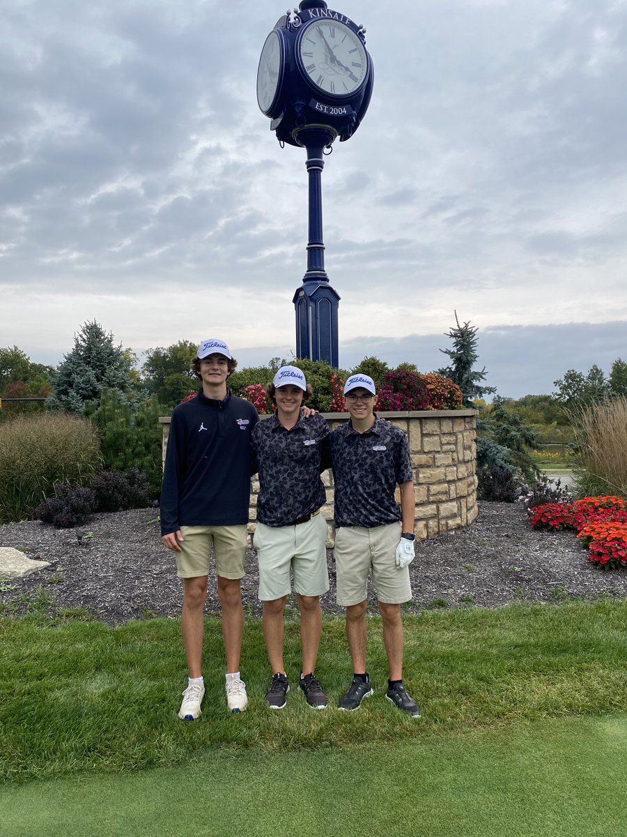 RGriff372's tweet photo. Congratulations to our Senior Golfers. You will be missed!!  #alwaysabrave #BeBRAVE https://t.co/ZUhC1zztnJ