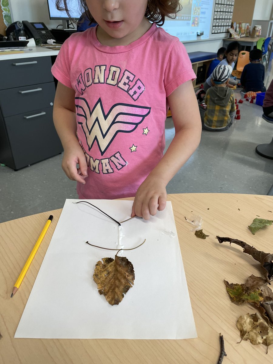 mrsbowesteaches's tweet photo. One of our free exploration centers this week is to create our own leaf man. Students then used @ChatterPixIt to bring their leaf person to life. #techinprimary #natureart #leafweek https://t.co/mfEtt95EyE