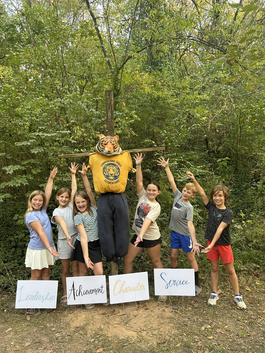 Make sure to stop by Lost River to see our Beta Tiger Scarecrow 💙💛