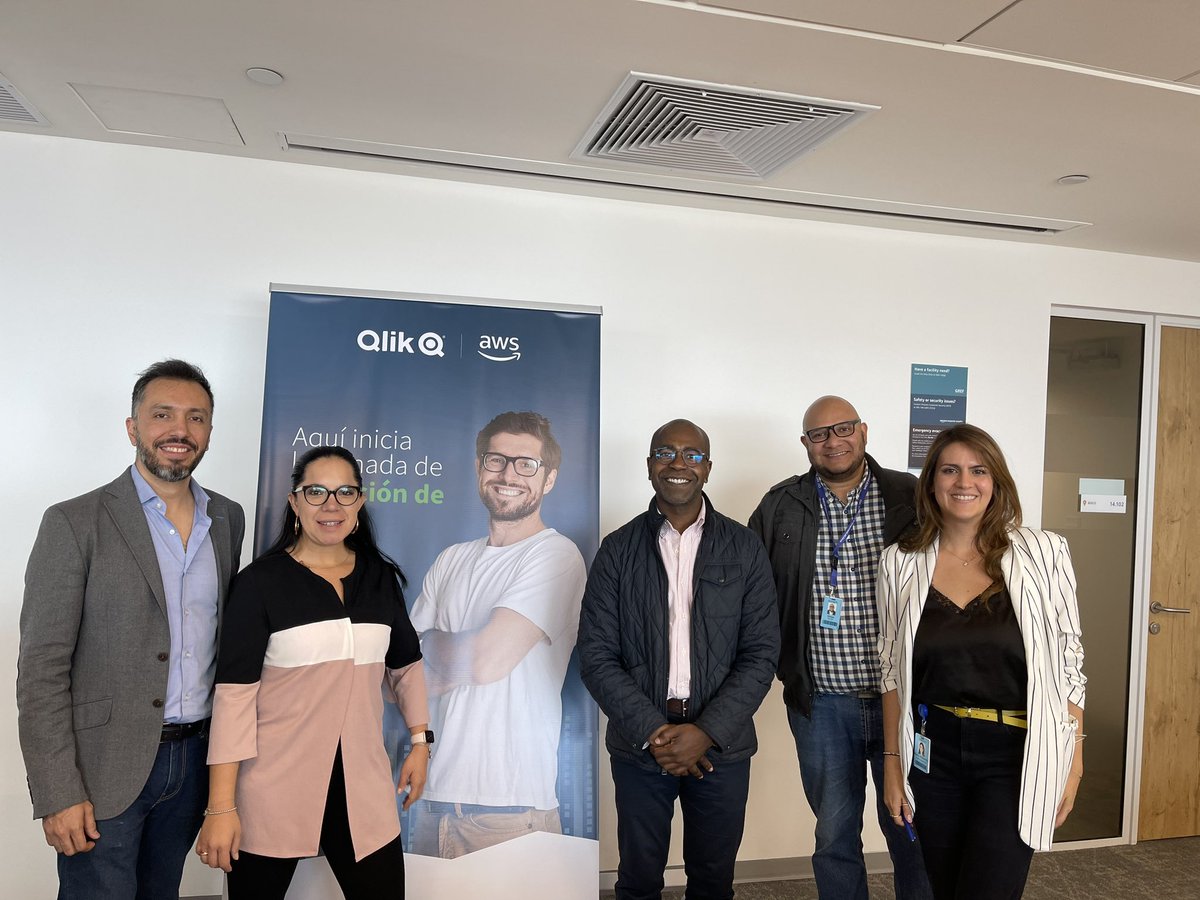 CDCordobaR's tweet photo. Quedo muy agradecido con John Hermosillo Adams, Benjamin Perez-Goytia, Roberto Ramirez Carrera y Diana Alonso de Qlik por la invitación. Muchas gracias también a Miguel Bohorquez y a diegorangel rangel del equipo de Amazon Web Services (AWS) por generar estos espacios. https://t.co/lizXdHygxR