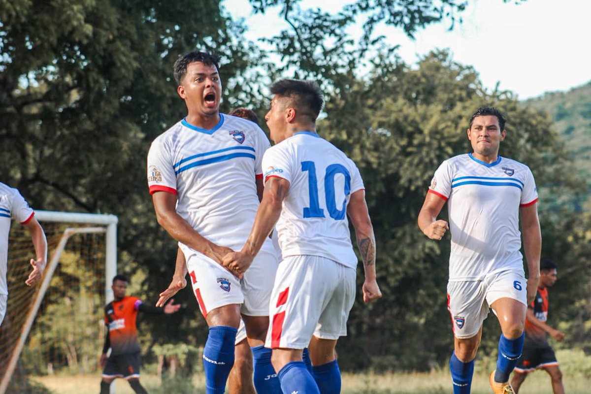 juventusfc_nic's tweet photo. JORNADA 7 

Segundo tiempo | Goool de Duhran Müller 

Rancho Santana FC  1-2 Juventus FC 

#OrgulloRojiazul #SoyRojiazul #VamosJuve https://t.co/E3SROXZOXu