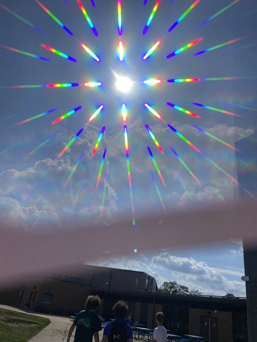 cougarchem's tweet photo. Cougar Chem ventured outside with our prism glasses to look closer at the visible light spectrum. #ROYGBIV https://t.co/JCqlpSifXY