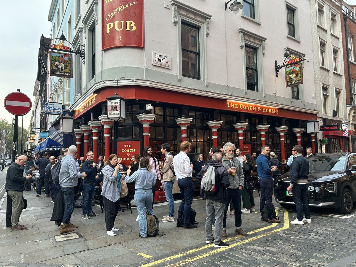 PubsSaving's tweet image. One of the best pubs in London! ❤️The Coach &amp;amp; Horses #soho ❤️ #favouritepubs