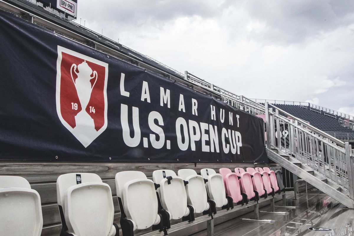 InterMiamiCF's tweet photo. The final countdown ⏱️

#MIAvHOU | 8:30PM ET https://t.co/06sak63ncf