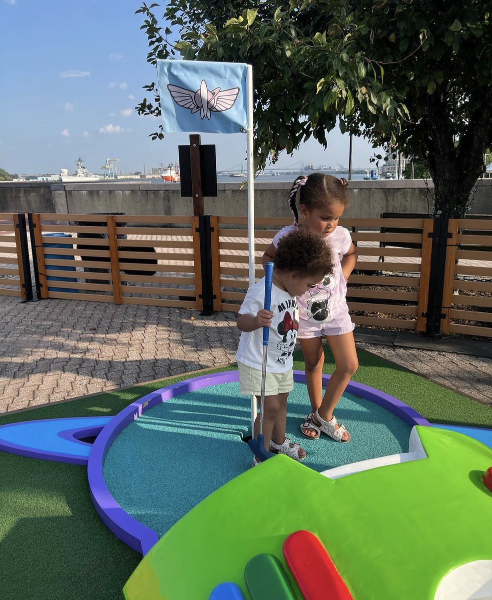 PixarPutt's tweet photo. New to putt-putt? No problem! #PixarPutt is perfect for golfers of all ages and skill sets.

📸: michalxkori https://t.co/gvpwwXSOSY