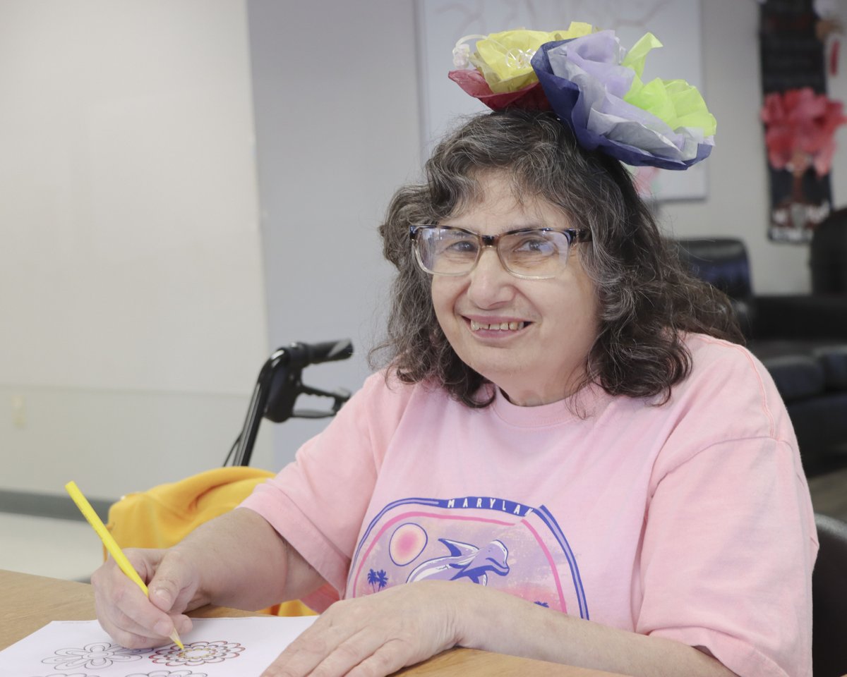 Today, individuals from our North Haven Enrichment Program made headbands based on the famous Mexican painter Frida Kahlo. To learn more about our Enrichment Services Programs, visit bit.ly/EnrichmentServ… #Enrichment #SARAHInc #DisabilityAwareness #FridaKahlo