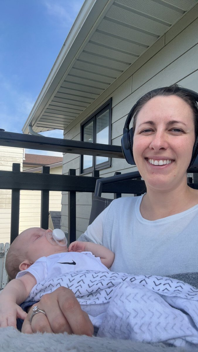 Michelle Foley (Chupik) tweet media