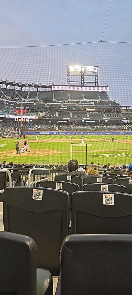 There's something magical about being at a meaningless (for the team I'm rooting for) September baseball game #LGM