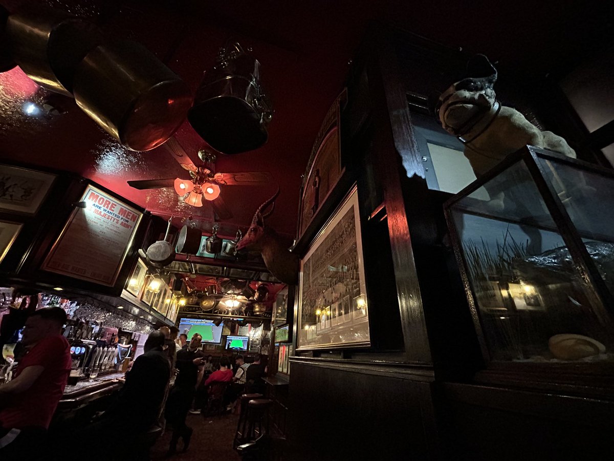 PubsSaving's tweet image. Old Coffee House #soho #favouritepubs ❤️