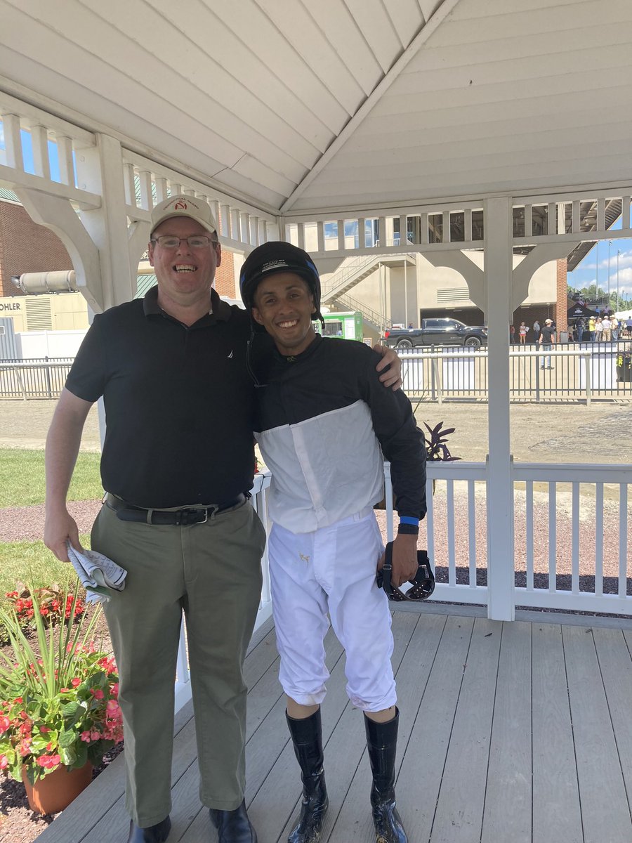 SPNnation74's tweet image. @JuniorandKellyA @VCarrasco28 @iradortiz @jockeykdavis 4 great riders who I’m honored to call friends. But what’s remarkable about them is the incredible amount of time they give back to the fans of racing. To all the great jockeys out there who give back daily I thank you! 👏🐎