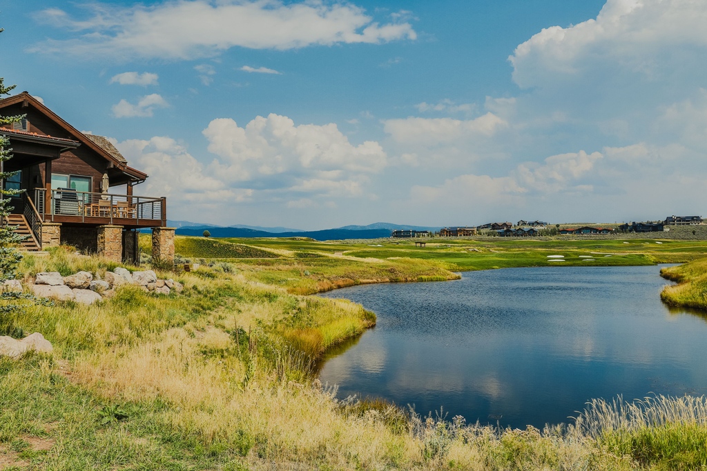 VictoryRanchUT's tweet photo. Where the green meets the sky. https://t.co/3gFCrqdA1D