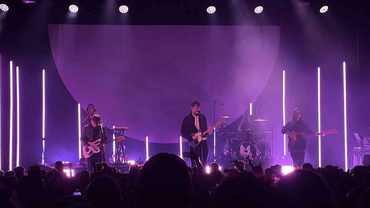 R5Latvia's tweet photo. Gig 5/7 done:D was such an amazing time!!!!! Here��s some photo’s and video’s that I took. #lvjylondon #lovejoylondon 1/3 https://t.co/sf26pSY7r7